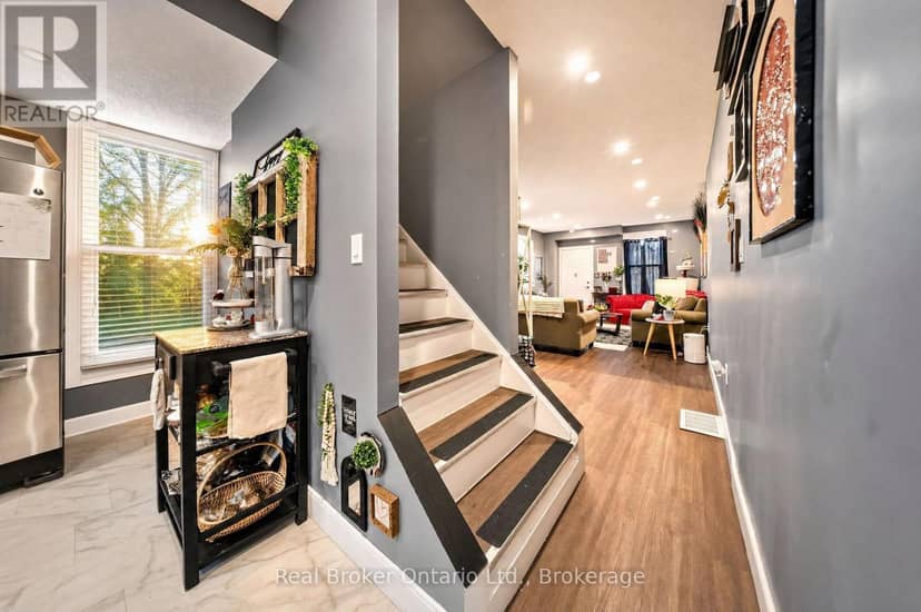 139 Superior Street, Brantford, photo 7
