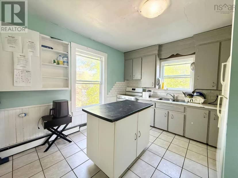 2181-2185 Harvard Street — photo 12 of 26