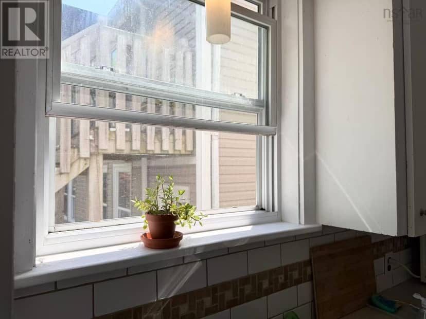 2181-2185 Harvard Street — photo 7 of 26