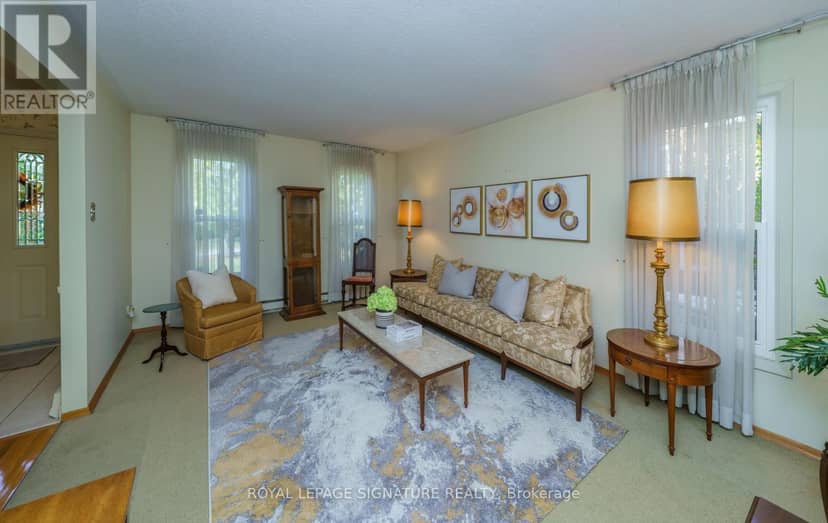 19 Castle Hill Drive, Toronto, photo 8