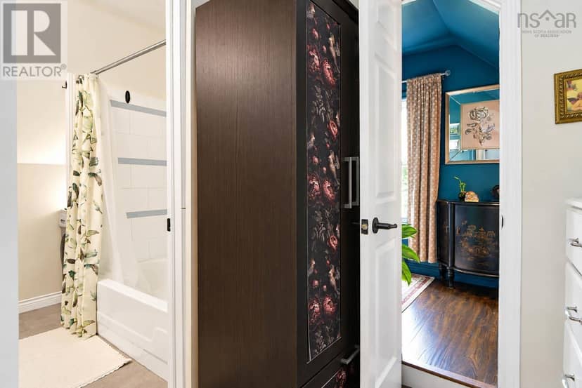 10 Oak Street — photo 18 of 31