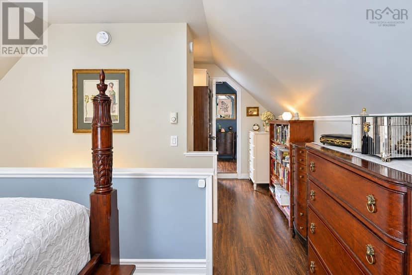 10 Oak Street — photo 17 of 31