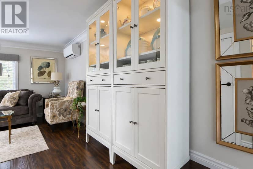 10 Oak Street, Trenton, photo 6