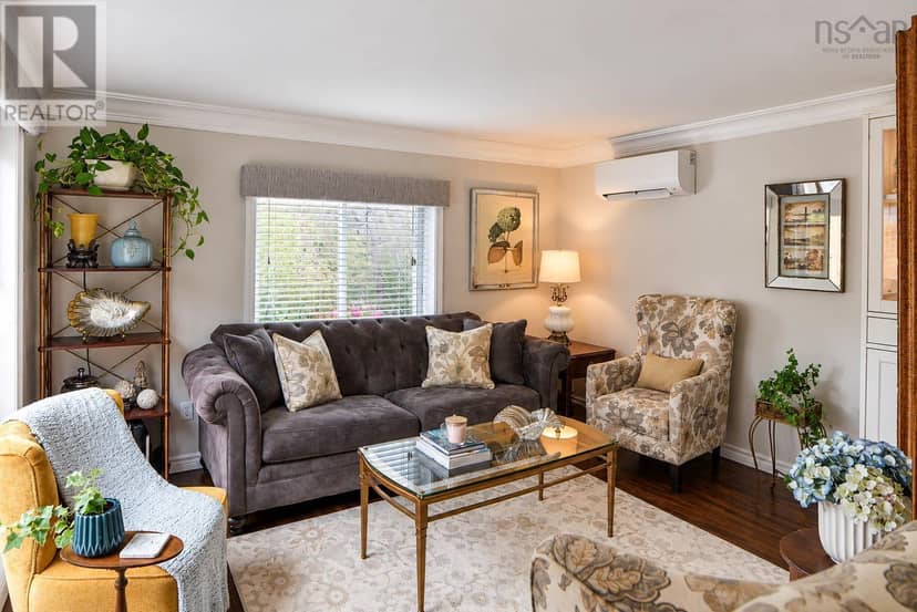 10 Oak Street, Trenton, photo 8