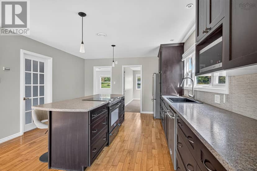 12 Buchanan Avenue — photo 11 of 29