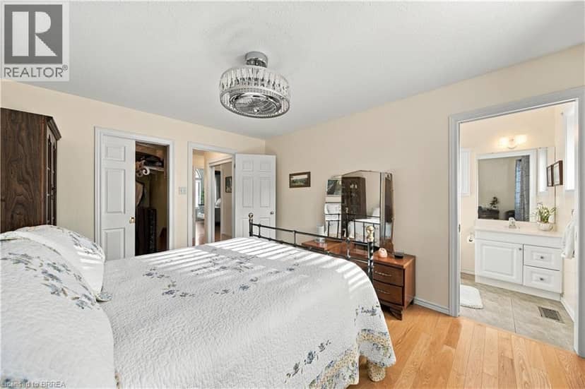 102 COURT Drive — photo 20 of 40