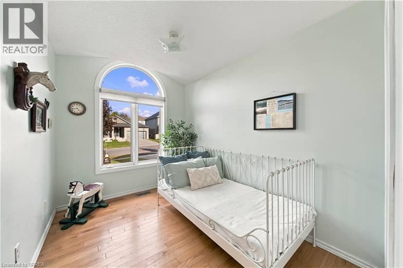 102 COURT Drive — photo 17 of 40