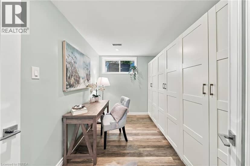 102 COURT Drive — photo 30 of 40