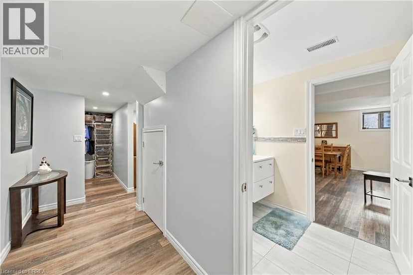 102 COURT Drive — photo 33 of 40