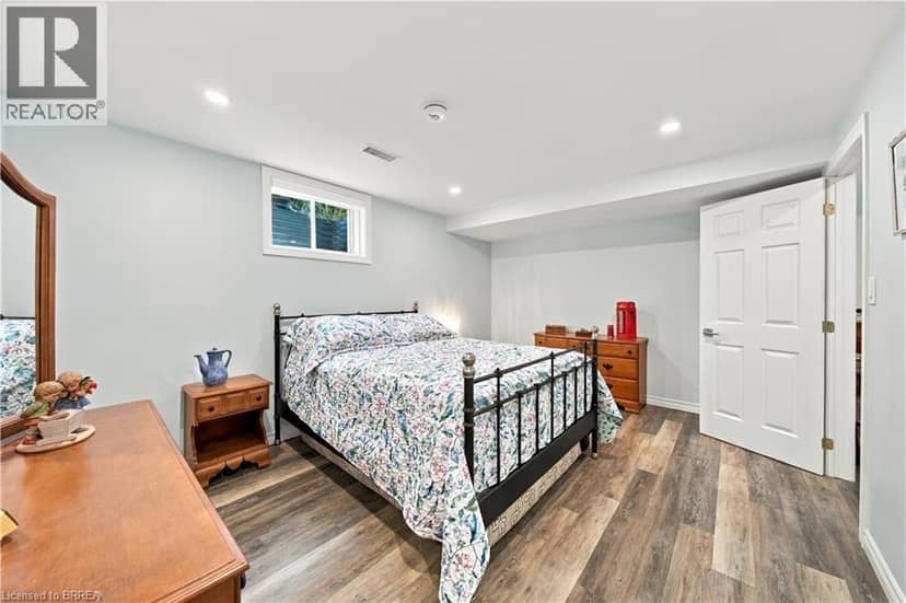 102 COURT Drive — photo 34 of 40