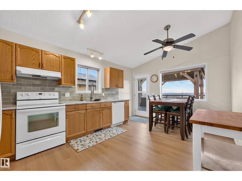245 River Pt NW NW — photo 13 of 40