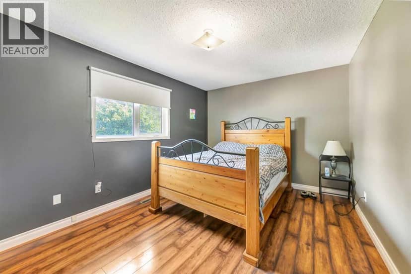 3409 45A Avenue — photo 14 of 33