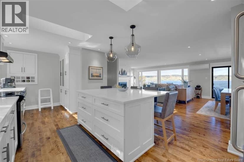 50 Beach Road — photo 17 of 40