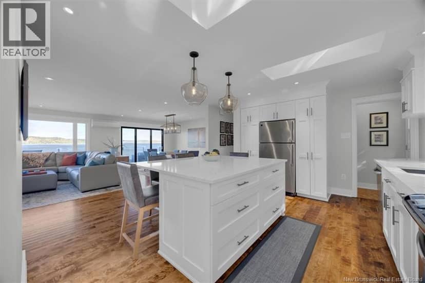 50 Beach Road — photo 19 of 40