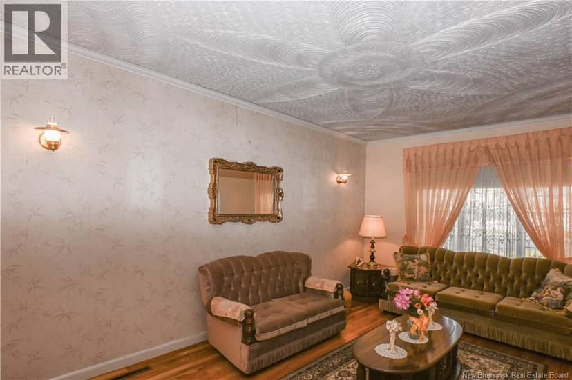 8200 Saint-Paul Street — photo 22 of 40