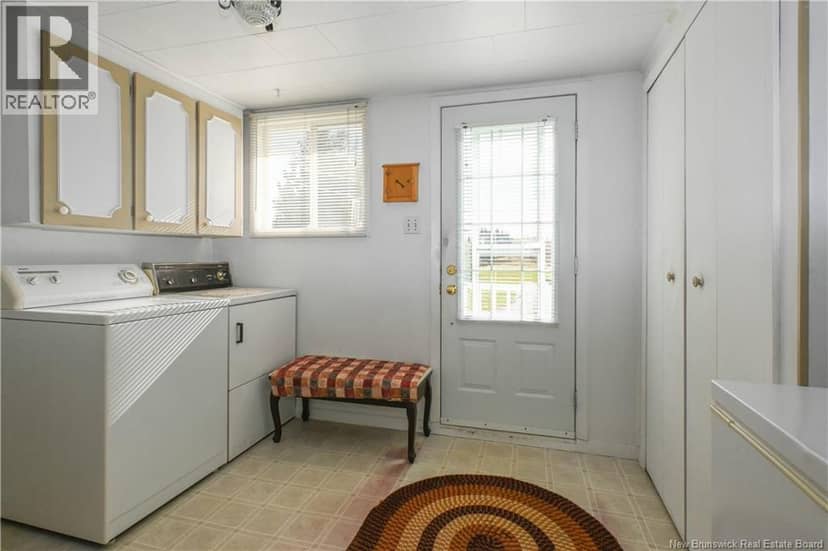 8200 Saint-Paul Street — photo 9 of 40
