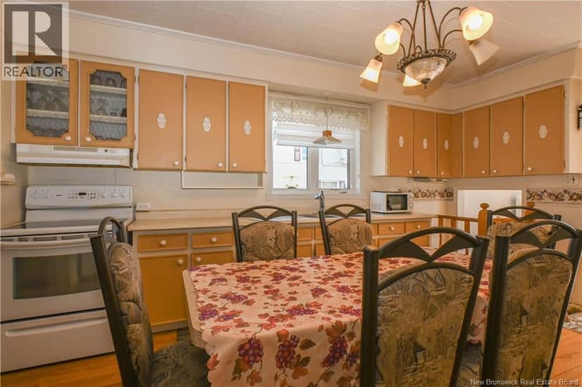 8200 Saint-Paul Street — photo 14 of 40