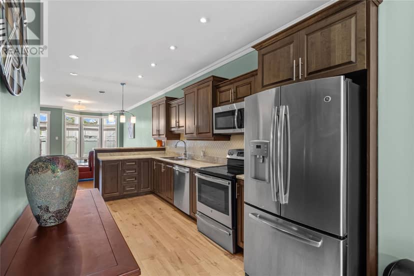 34 Freshwater Road — photo 3 of 21