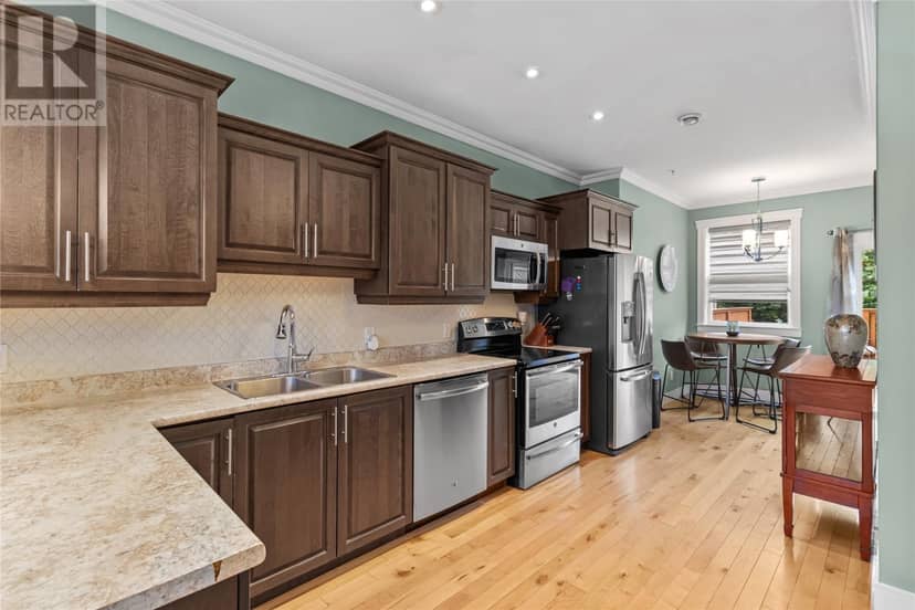 34 Freshwater Road — photo 4 of 21