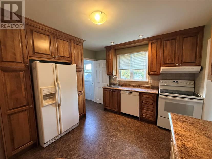 4 Cartwright Street — photo 9 of 29