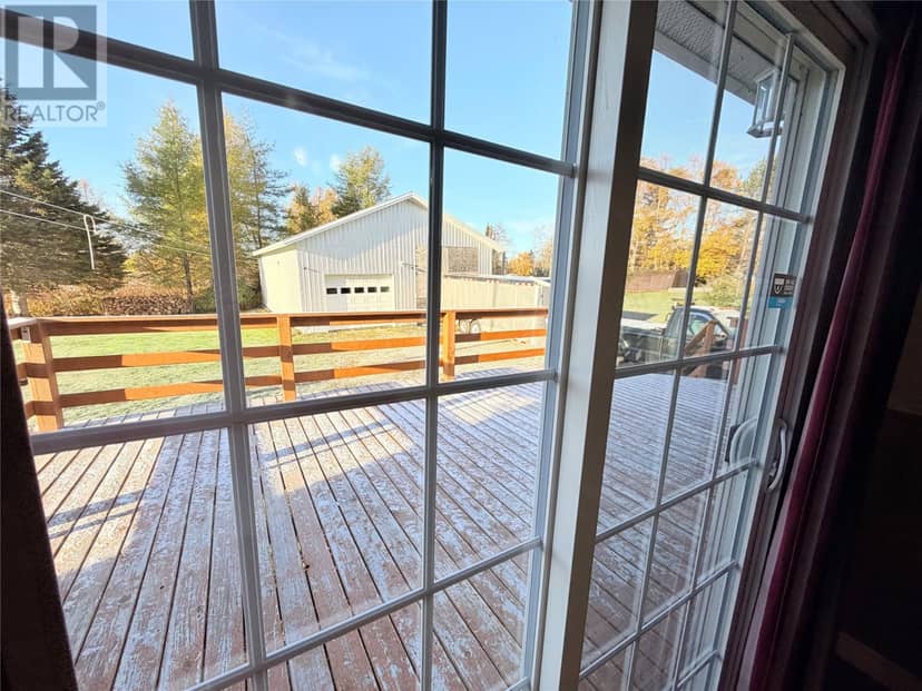 37 Larch Avenue — photo 13 of 40