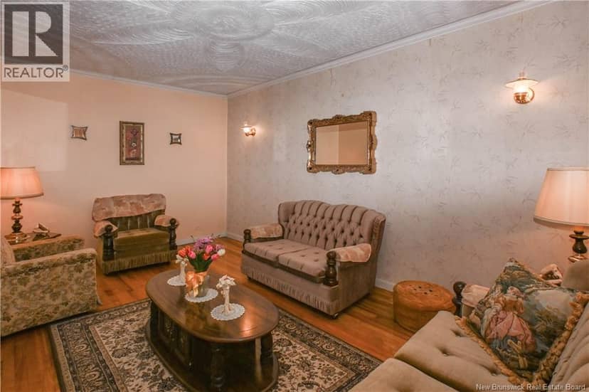 8200 Saint-Paul Street — photo 21 of 40