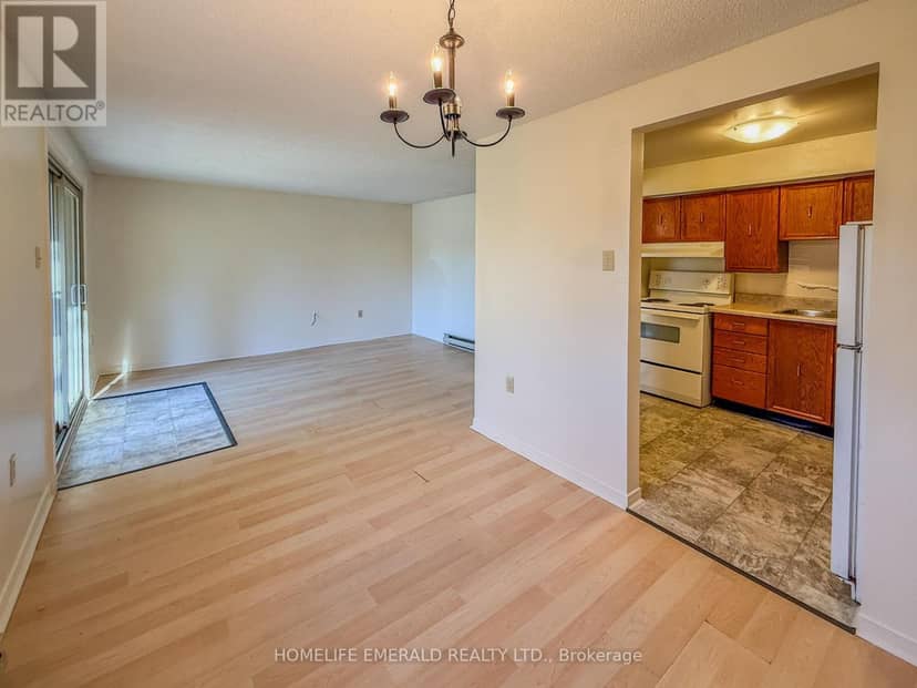 8 - 14 Shadowood Road — photo 18 of 27
