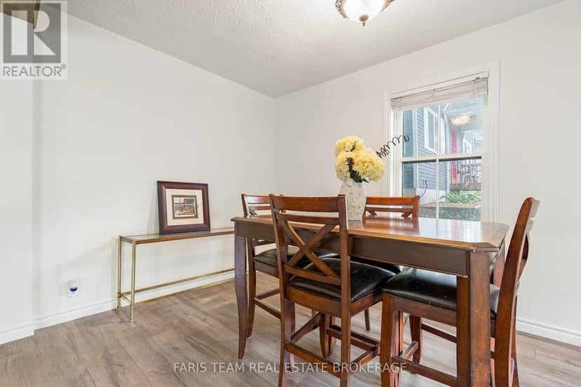 308 Russell Street — photo 11 of 32