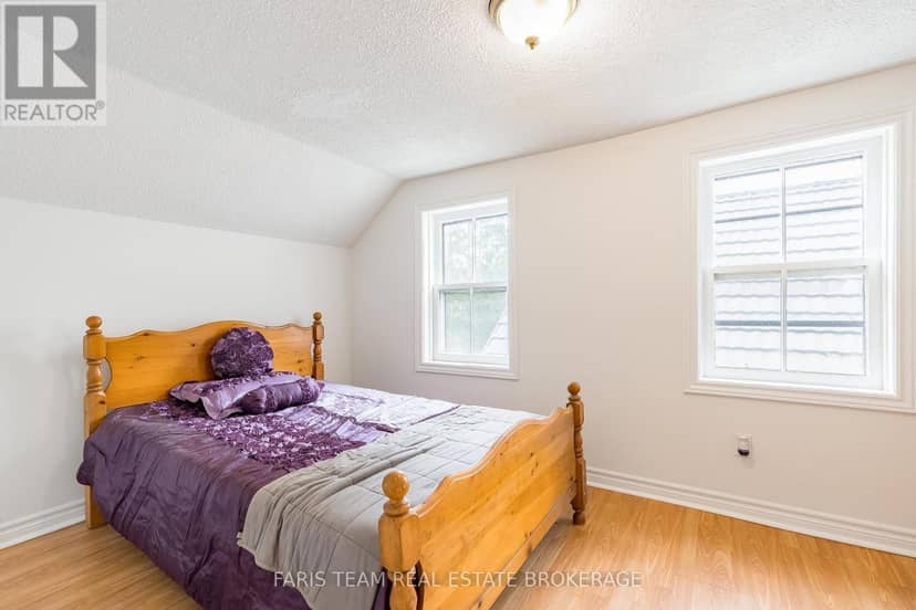 308 Russell Street — photo 17 of 32