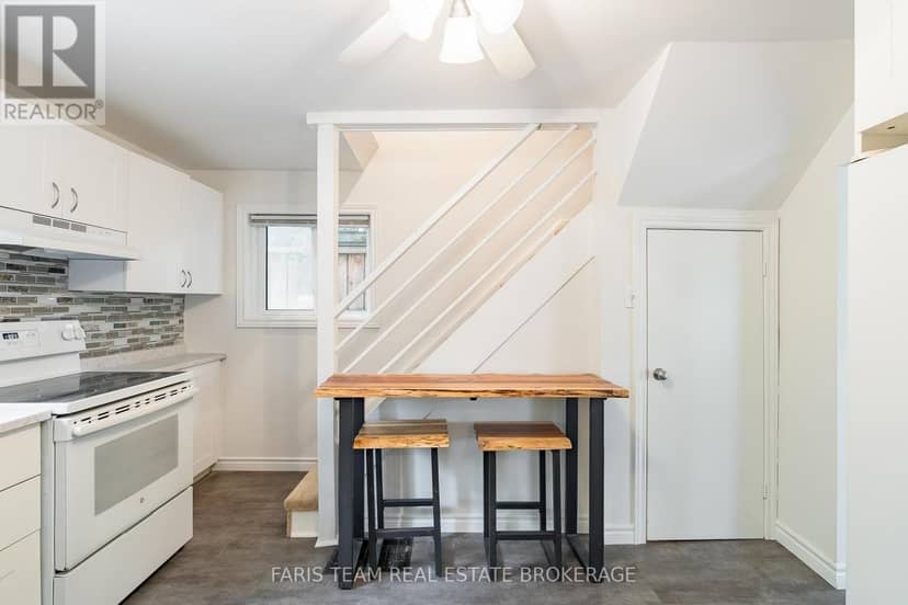 308 Russell Street — photo 9 of 32
