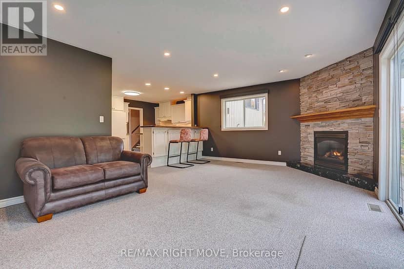 456 Jamieson Drive — photo 14 of 40