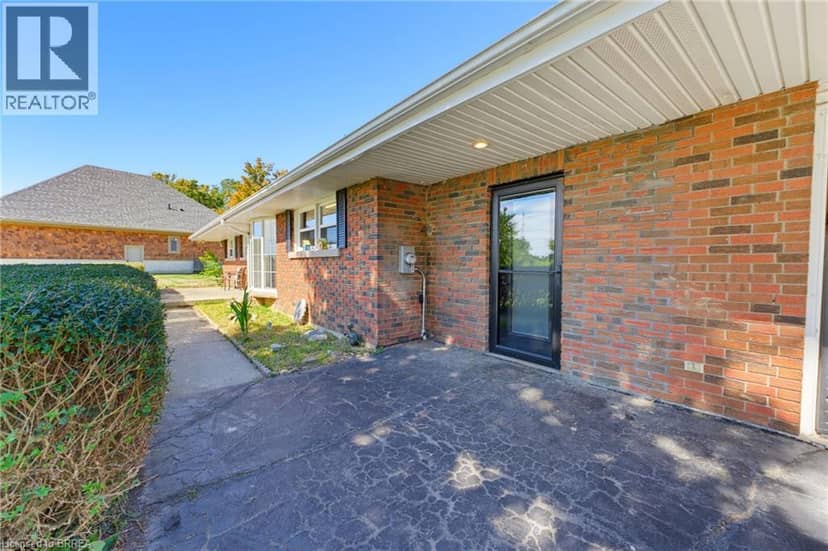 70 RIVER Road, Brantford, photo 6