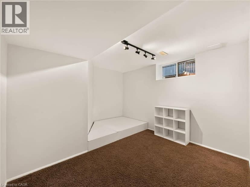 991 GLENWOOD Avenue — photo 39 of 40