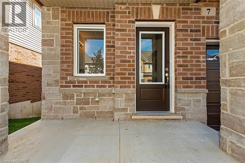 205 THAMES Way Unit# 14, Mount Hope, photo 2