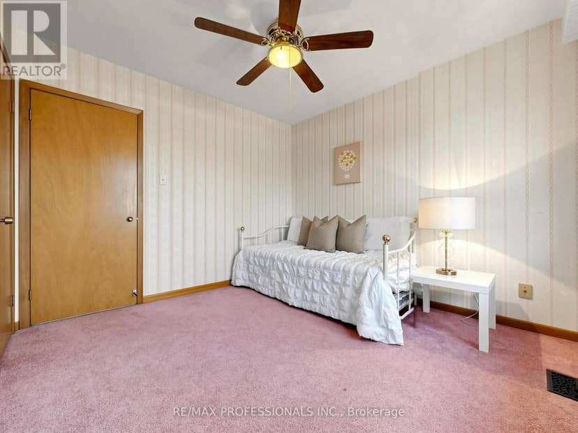 32 Summitcrest Drive — photo 16 of 39