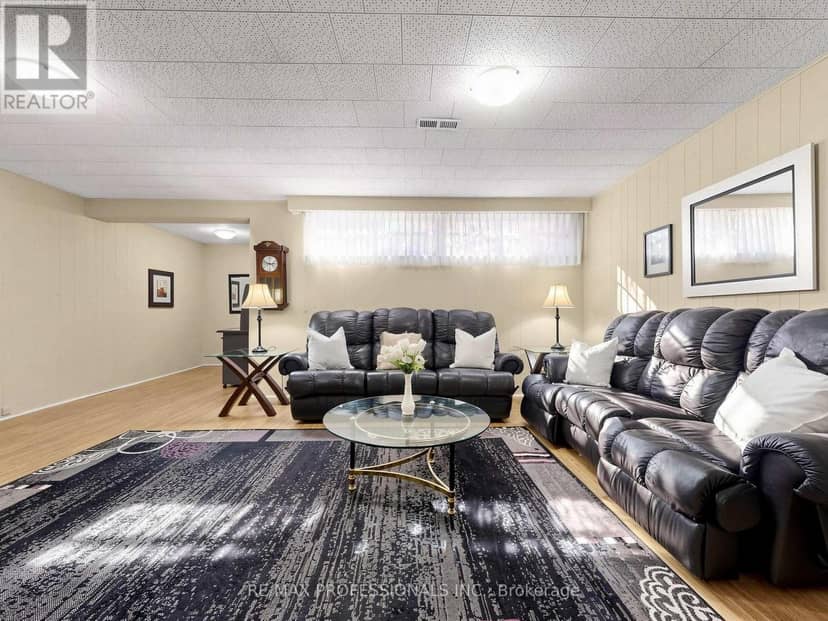 32 Summitcrest Drive — photo 30 of 39