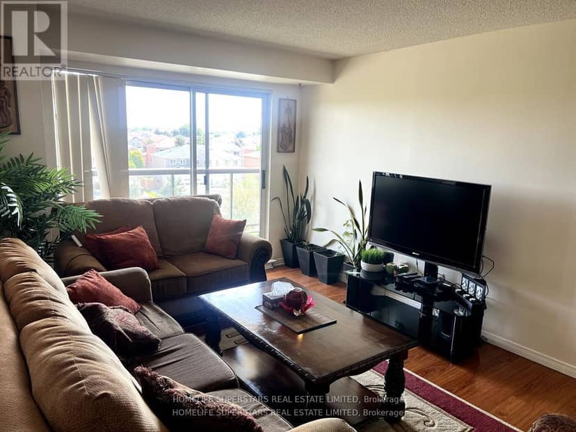 416 - 300 Ray Lawson Boulevard, Brampton, photo 3