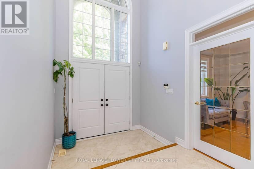 1058 Agram Drive, Oakville, photo 5