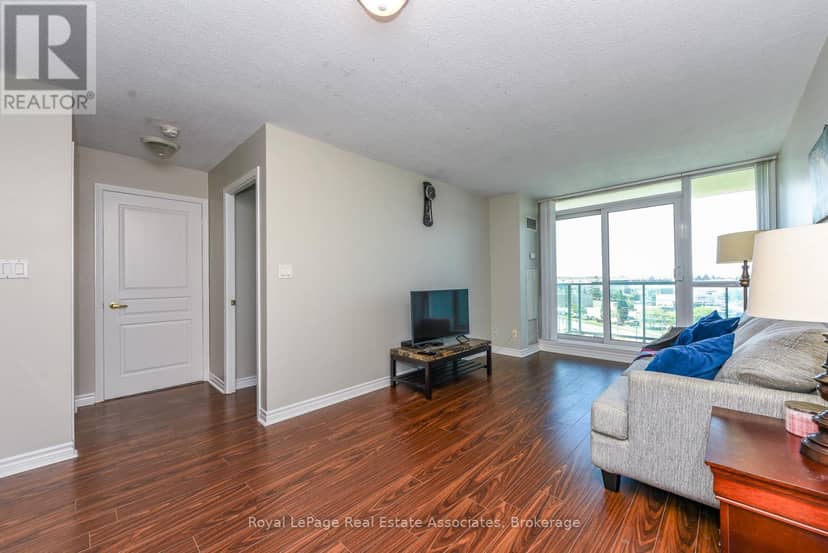 710 - 4879 Kimbermount Avenue — photo 13 of 31