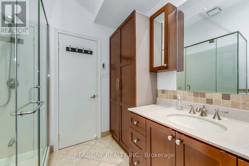 120 Blyth Crescent — photo 23 of 40