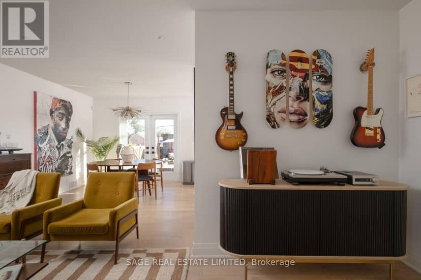 11 Maple Boulevard, Toronto, photo 6