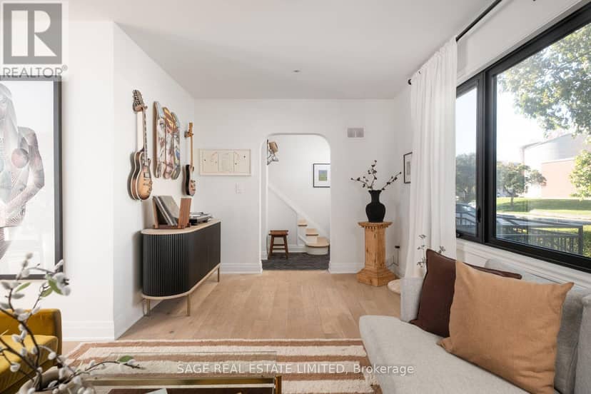 11 Maple Boulevard, Toronto, photo 7