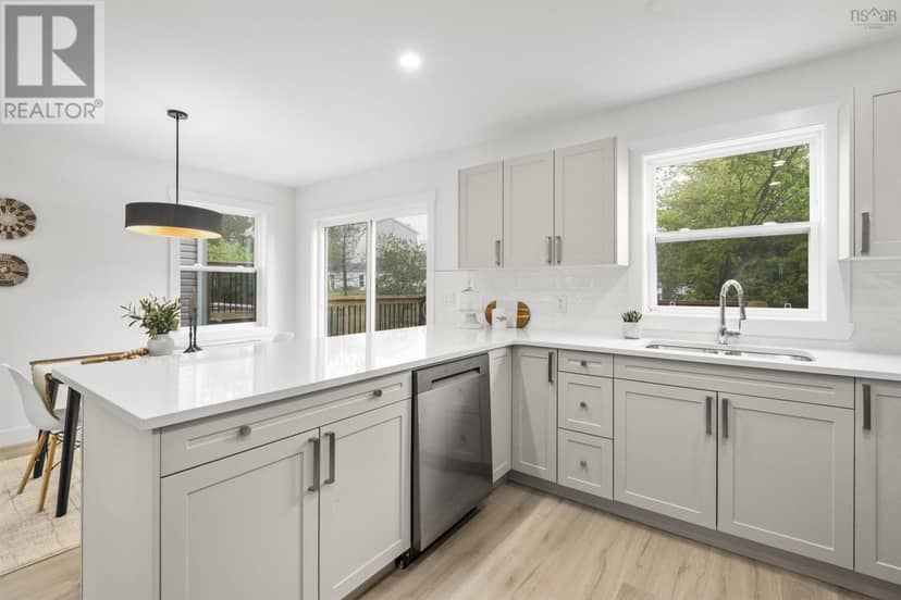38 Warner Drive — photo 13 of 37