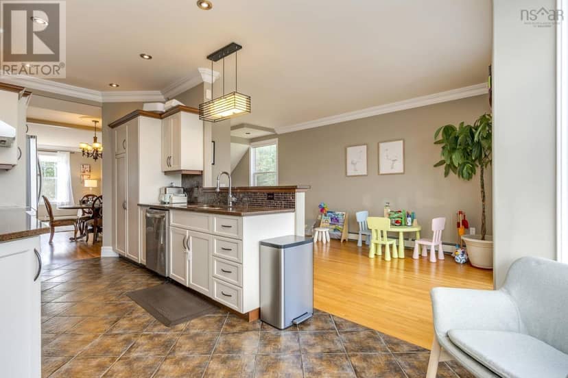 1 Arthur Lismer Court — photo 20 of 40