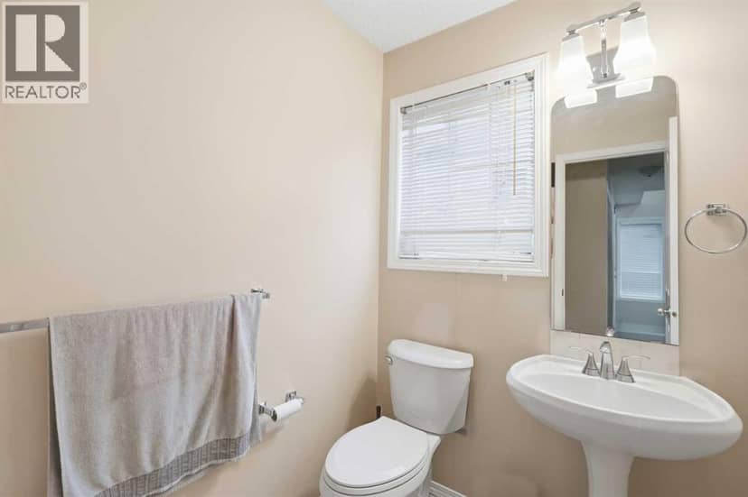 52 Douglas Glen Crescent SE — photo 13 of 29