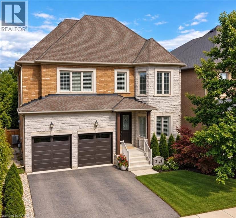 2121 BLACKFOREST Crescent — photo 1 of 40