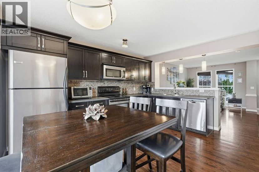 71 Elgin Meadows Garden SE — photo 11 of 35