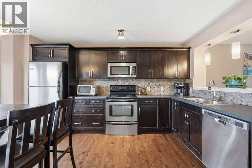 71 Elgin Meadows Garden SE — photo 10 of 35