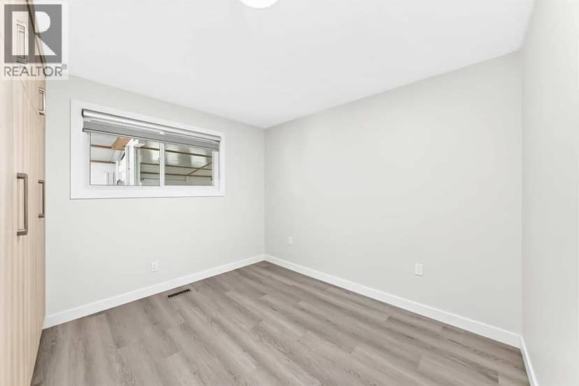 3319 Radcliffe Drive SE — photo 10 of 30