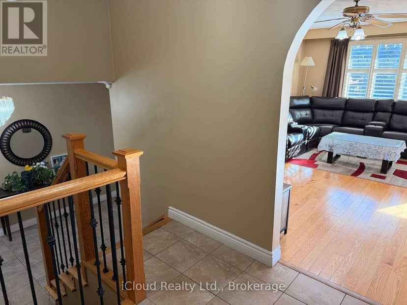 22 Seaton Place Drive, Hamilton, photo 5